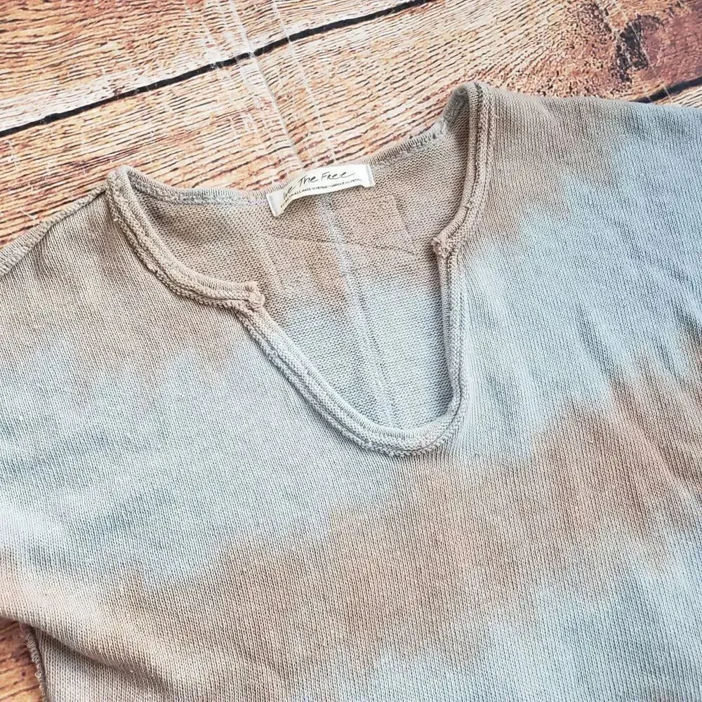 Free People Come And Get It Slouchy V Neck Washed Tie Dye Top - Picture 3 of 6